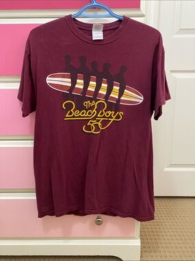 Burgundy Beach boys 50 anniversary concert graphic t-shirt tee